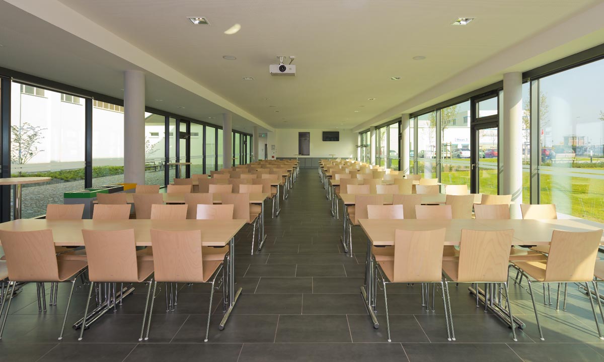 EF AWZ Schwerborner Str 35 SEP5921 opt.jpg